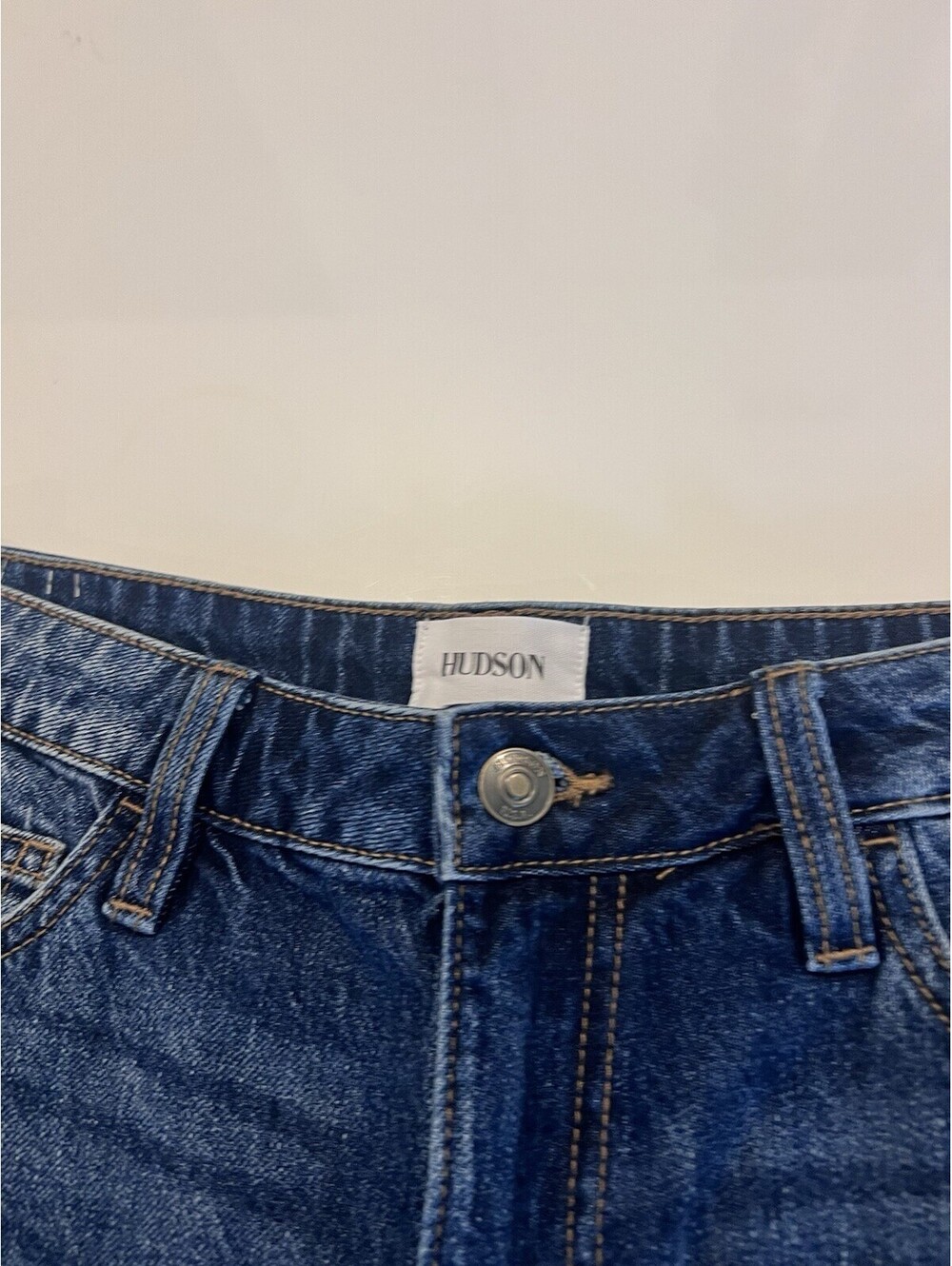$135 New Hudson 5” Relaxed Raw Hem Denim Shorts Sparrow Size 27 - Picture 5 of 11